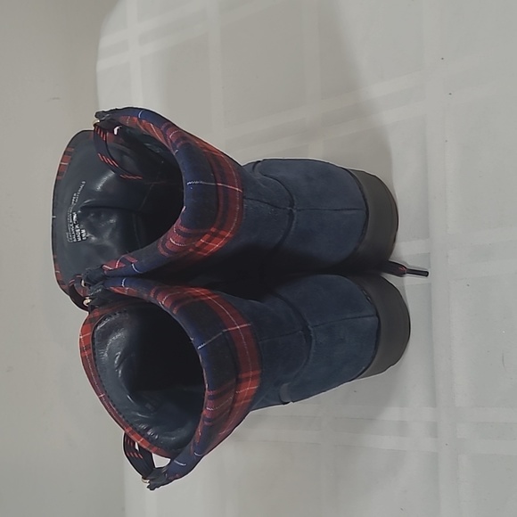 Crown & Ivy Women's Ankle Boots - Picture 5 of 8